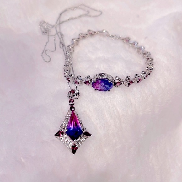 Midnight Fuscia Bracelet and Pendant 22”Chain - Picture 4 of 11